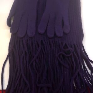 Scarf and glove set
